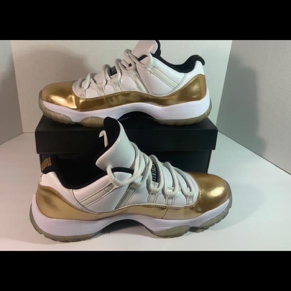 AIR JORDAN 11 LOW “CEREMONY” - Picture 4 of 7